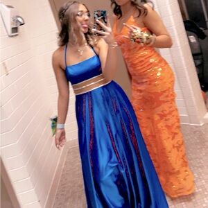 I’m selling my prom dress it’s beautiful! I just have no more use for it!